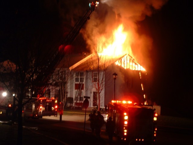 Spotters Court House Fire, 11-24-2008.  (Photo courtesy of Phil Ross & published in the Northern News.)